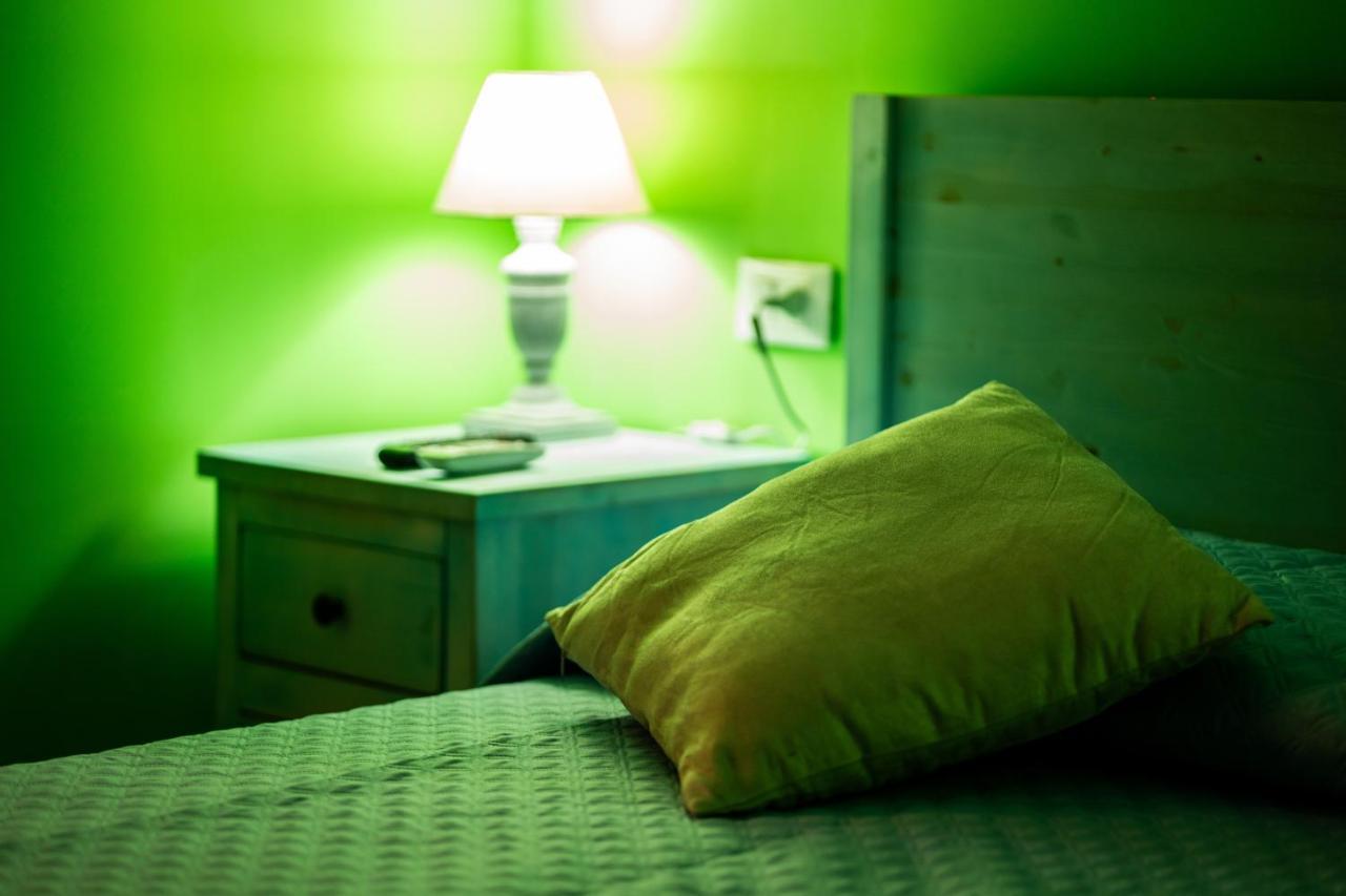 Bed & Breakfast Rhelizeone & جميل *