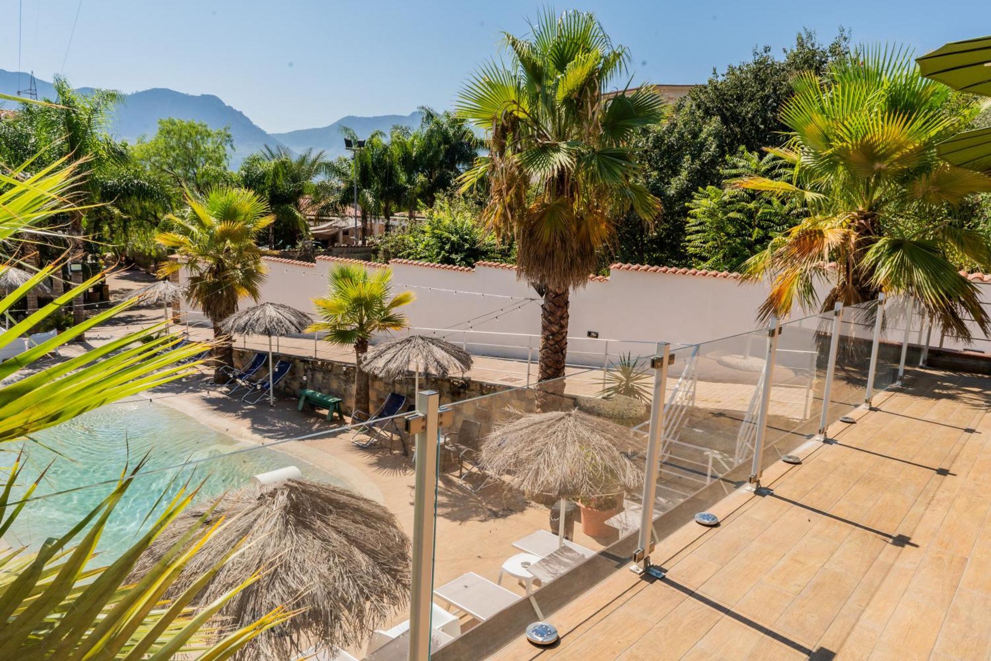 Bed & Breakfast Rhelizeone & جميل