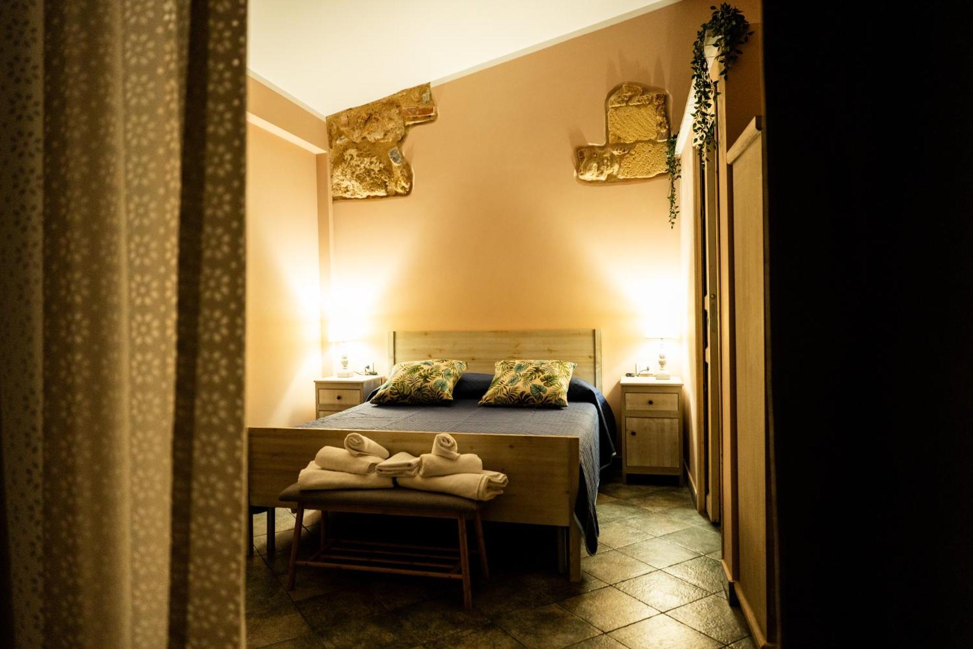 Bed & Breakfast Rhelizeone & جميل *